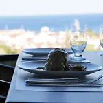 Otel Luxury Boutuiqe 4*