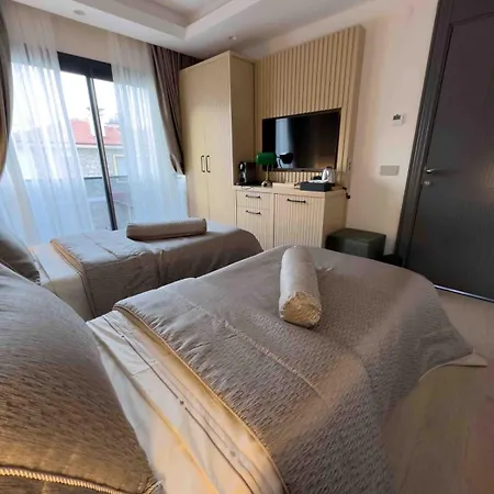 호텔 Luxury Boutuiqe 4*