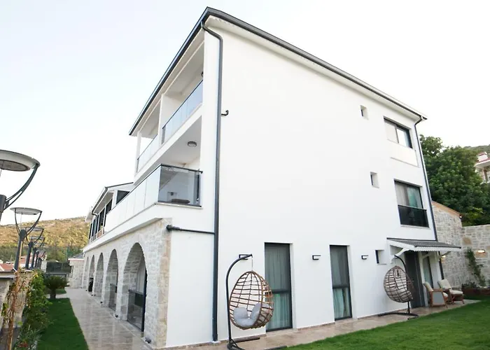 Ξενοδοχείο Luxury Boutuiqe 4*